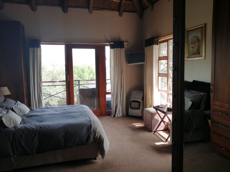 4 Bedroom Property for Sale in Boschenvaal River Front Lodges Free State